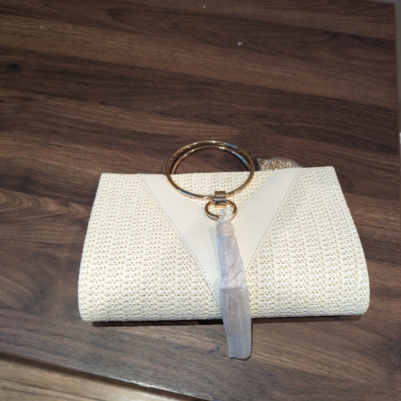 Moni Wristlet Straw Clutch Bag - V Style - Picture 8 of 8